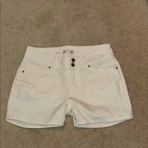 APT. 9 Women's White Shorts